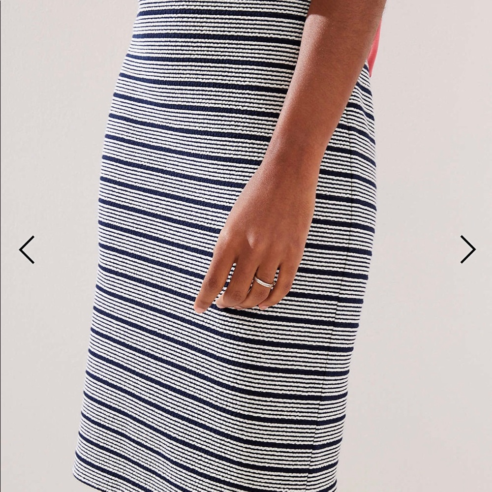 LOFT Pull-on Pencil Skirt